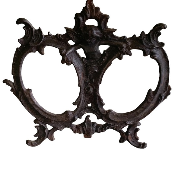 Vintage Solid Brass Picture Frame; Oval W/Heavily Ornate  Antique Small oval Iron Frame Baby Cherub Angel